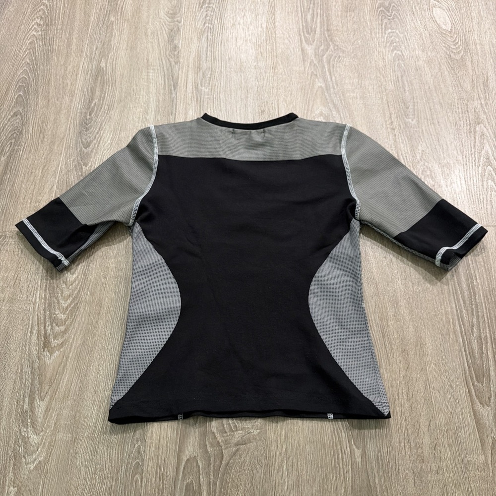 Maniere de Voir Women's Dark Grey And Black Top Active Wear Size 8 US - Picture 7 of 9